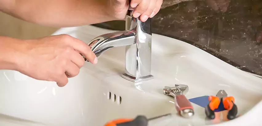 Bathtub Faucet Replacement in Hanford